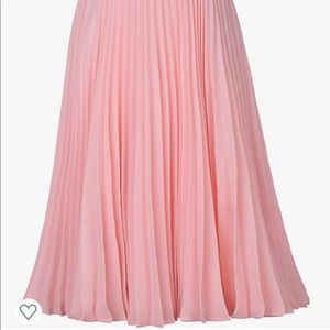 Pleated skirt